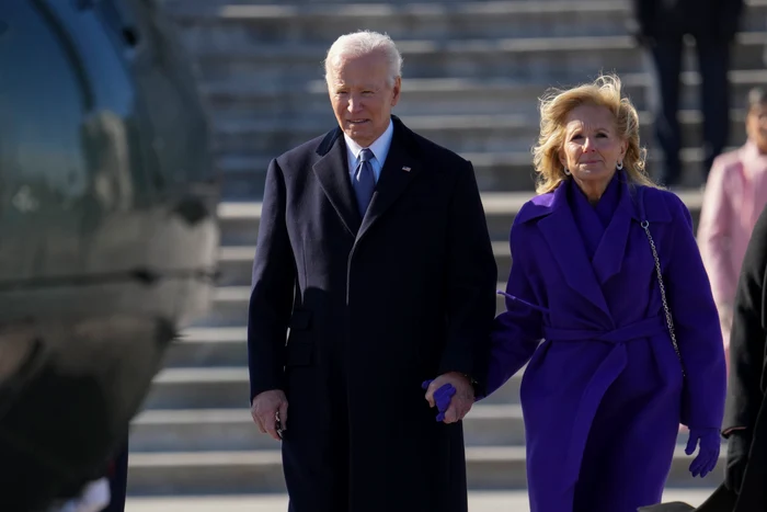 Jill Biden, sotia lui Joe Biden, s-a îmbrăcat într-o ținută mov (Foto: GettyImages)