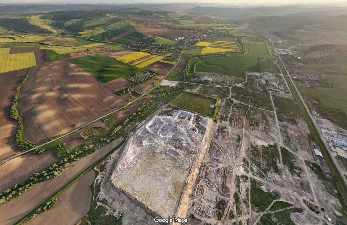Combinatul era crucial pentru economia locală / foto: Ilie Olar/Google Maps