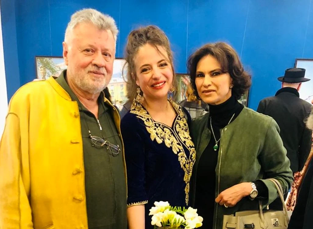 Ramona Bădescu, alături de nepoata ei și criticul de artă Ravel Susara