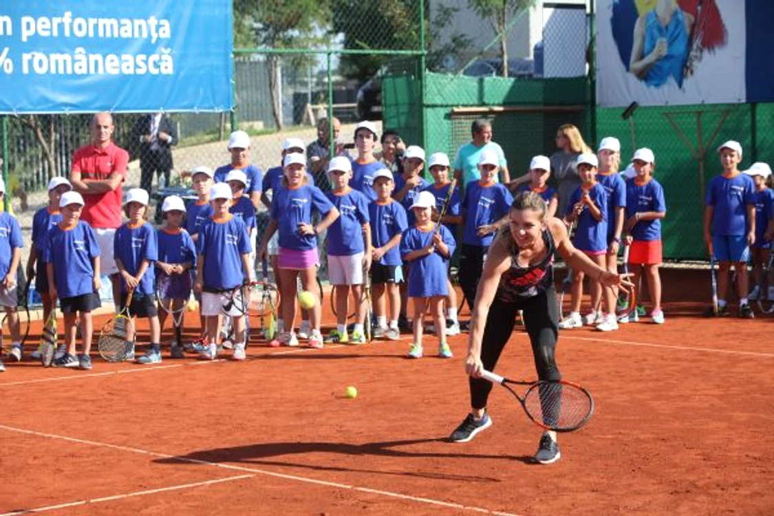 Simona a jucat cu copiii