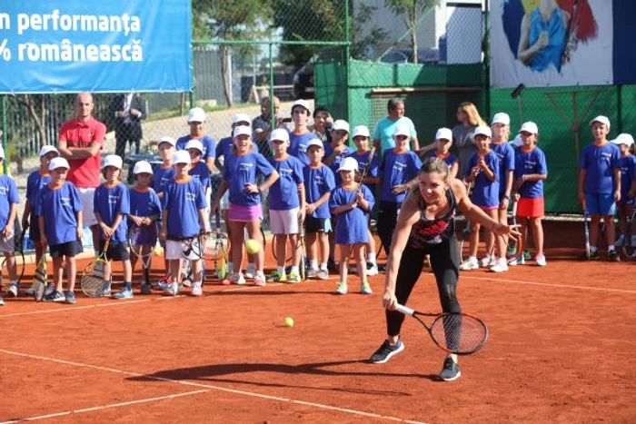 Simona a jucat cu copiii 