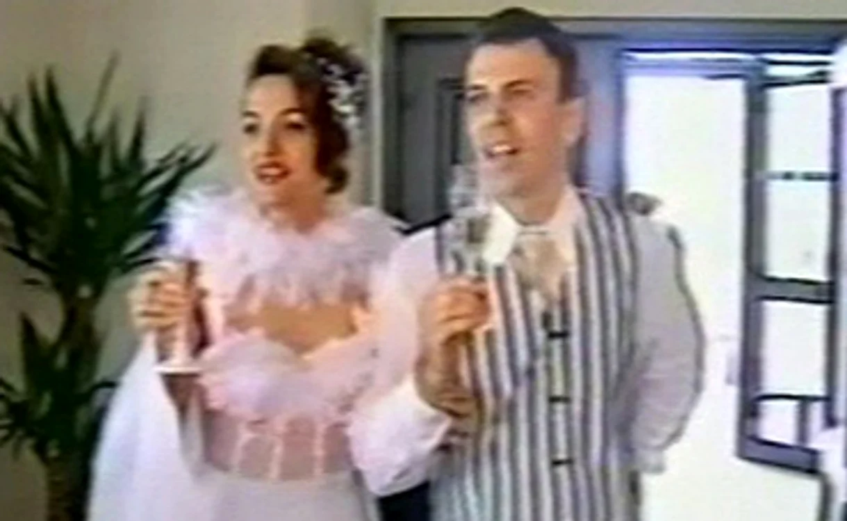 S-au căsătorit în anul 1998, în Paradisul Verde, de la Corbeanca