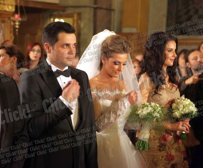 Cove şi Florentina s-au căsătorit la o biserică din Capitală (Foto: Roberto Sălceanu)