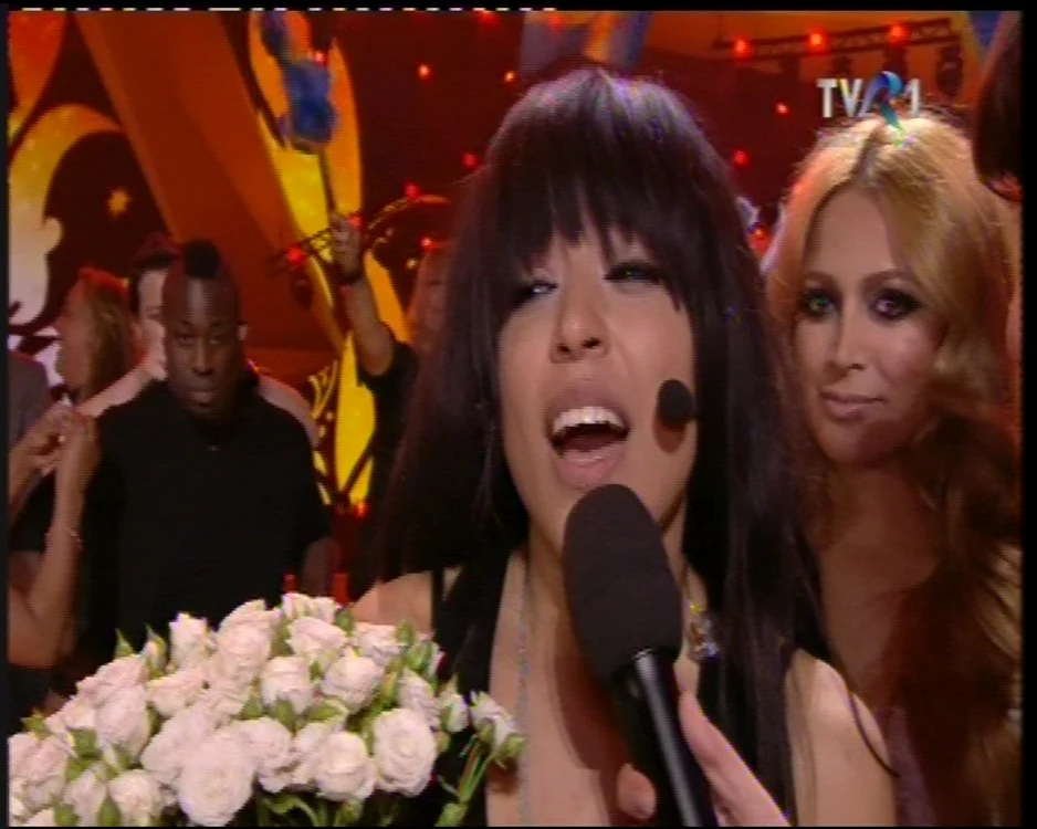 
    Loreen  