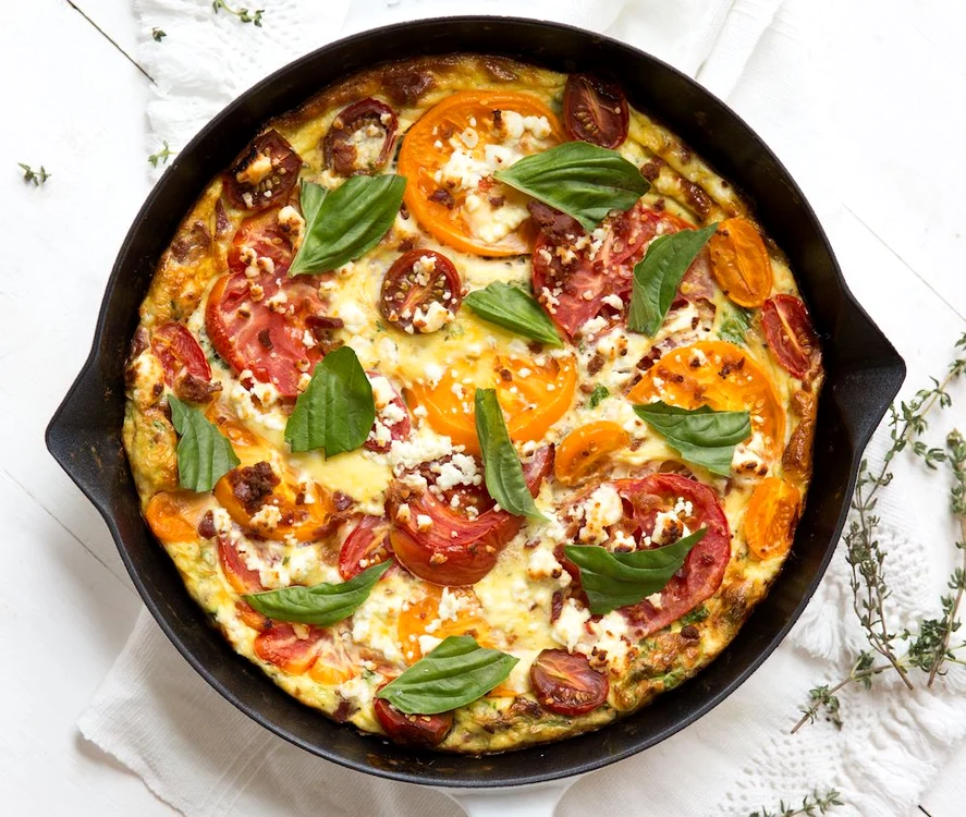 Frittata cu rosii, branza si busuioc jpeg