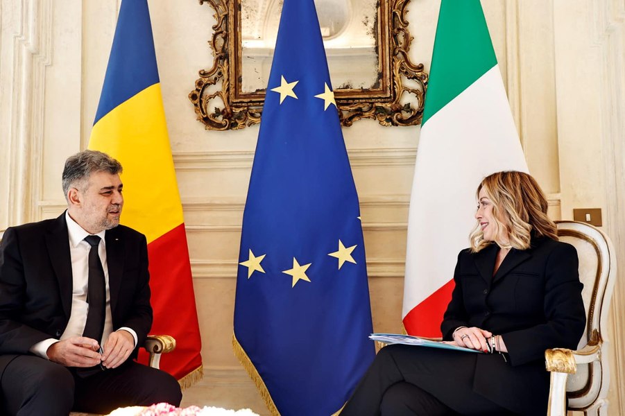 România va contribui la reparaţiile realizate Columnei lui Traian. „Reprezintă o piatră de temelie pentru poporul român”