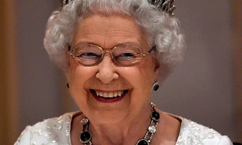 Regina Elisabeta a II a răspunde la poreclele primite de la familie  jpeg