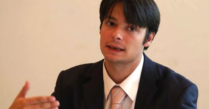 În imagine Victor Alistar, preşedintele Transparency International România