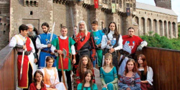 Nopţi cu Dracula la Castelul Huniazilor