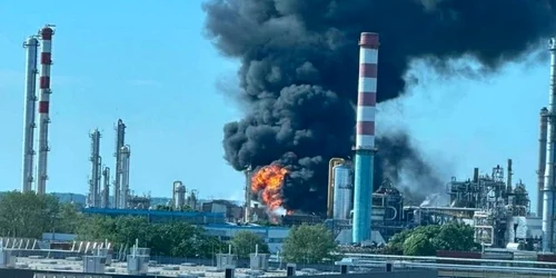 explozie ungaria mol hirado jpg
