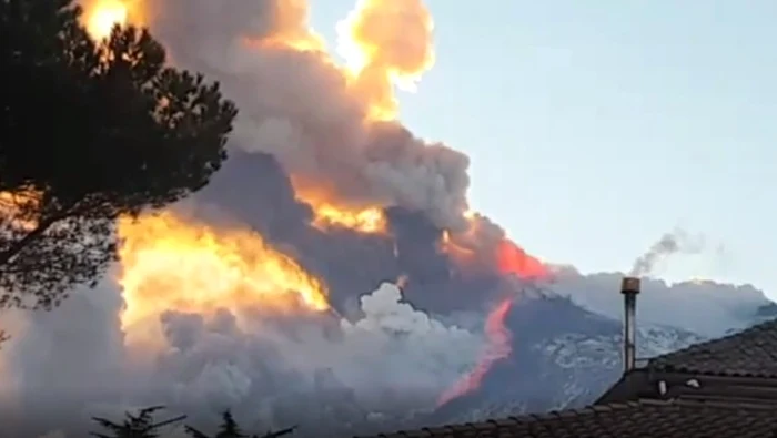 Vulcanul Etna a erupat marţi searacaptură video