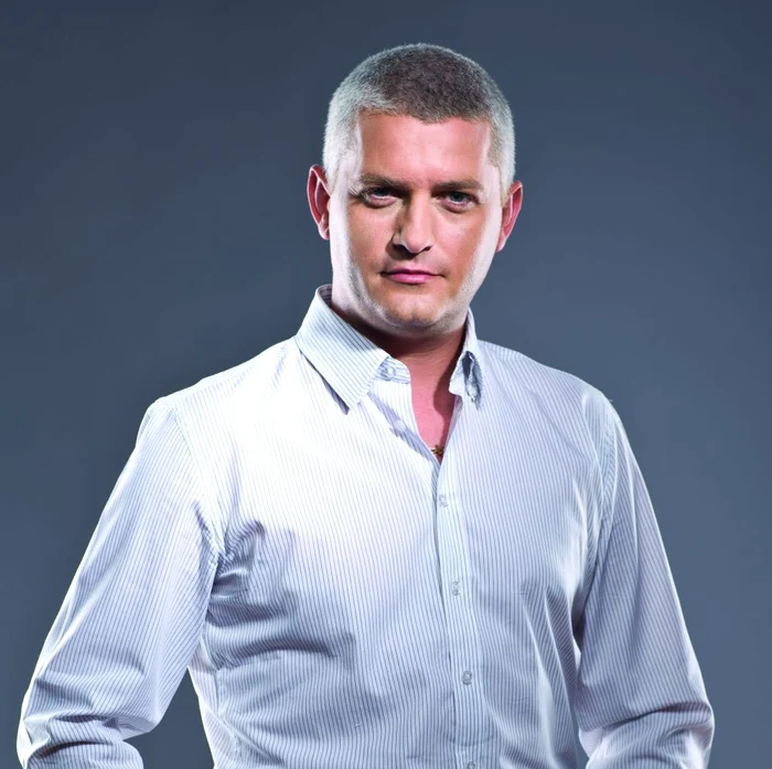 
    Virgil Ianţu ar în fi împlinit, în 2010, zece ani de carieră la Prima TV.  