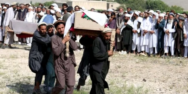 Inmormantare civil morti intr un atac cu drona in Afganistan FOTO EPA-EFE