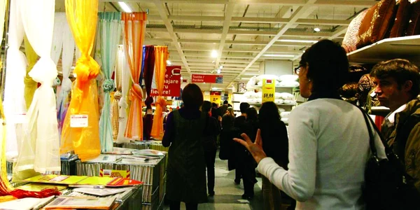 Cei mai mulţi cumpărători caută produse cât mai ieftine
