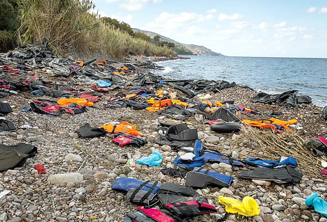 Într-un singur an, în Lesbos s-au strâns peste 100 de tone de gunoaie