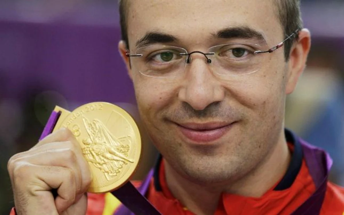 Alin Moldoveanu a detonat bomba la Londra, câştigând nseperat aurul olimpic la 10 metri puşcă aer comprimat. Azi va încerca să reediteze performanţa din urmă cu patru ani