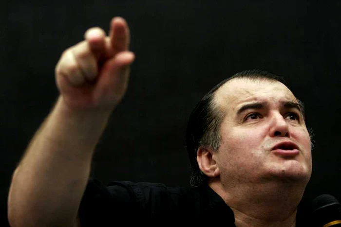 Florin Călinescu este director al Teatrului Mic din anul 2000