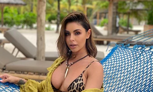 Natalia Mateuț, sexy în vacanță