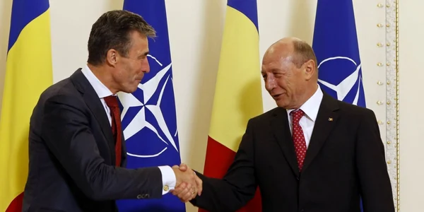 Anders Fogh Rasmussen Traian Basescu FOTO Reuters