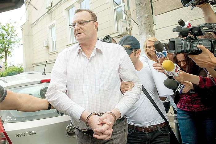 Bogdan Păltineanu a fost încătuşat după 4 ore de audieriFoto: Inquam