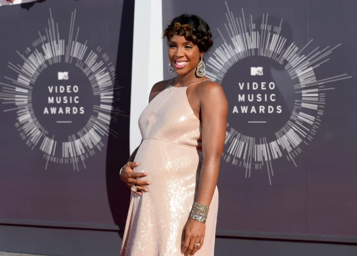 Kelly Rowland va deveni mamă pentru prima oară