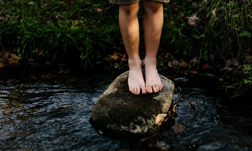 De ce nu e recomandat pentru copii mai mici să refolosească papucii fraţilor mai mari jpeg