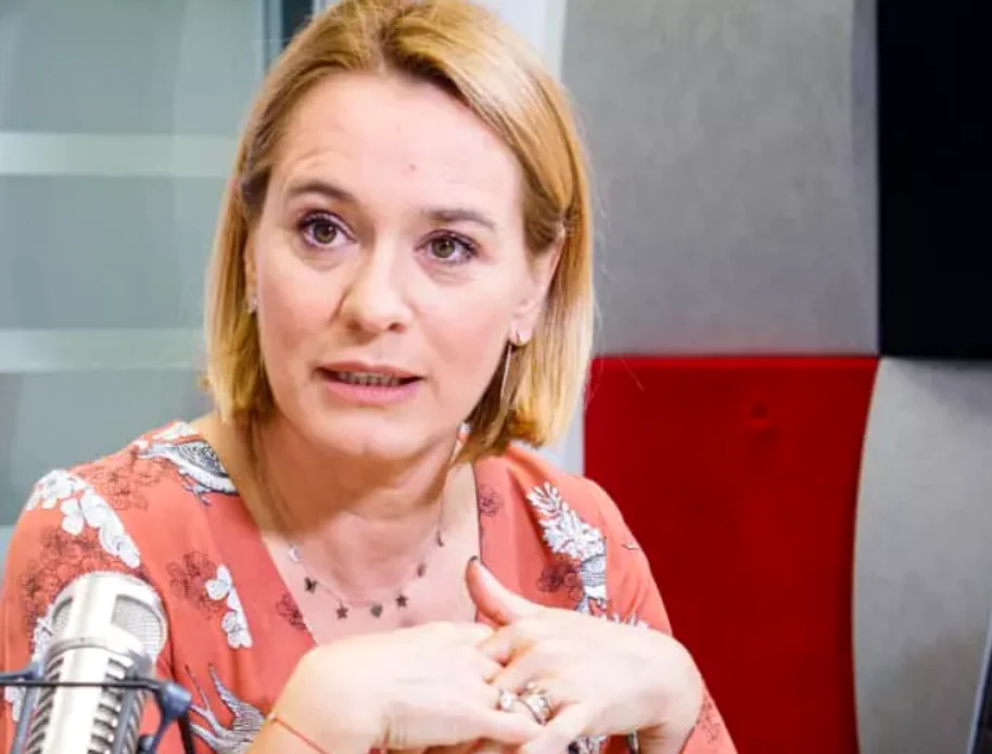 Andreea Esca prezintă știrile Pro TV de 27 de ani