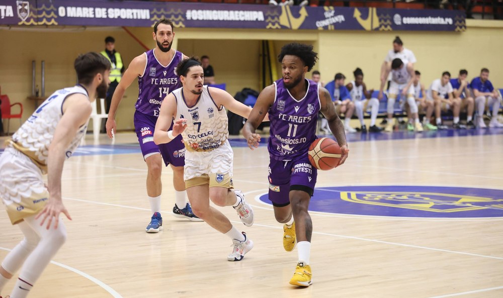 Corey Allen, baschetbalist american la FC Argeș: „Românii sunt oameni cool. Îmi place mult aici“ VIDEO 