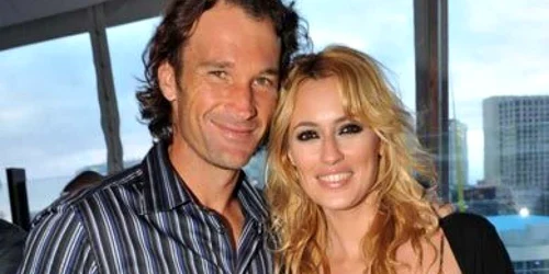 Carlos Moya şi Carolina sunt împreună de doi ani Foto: Hola.es