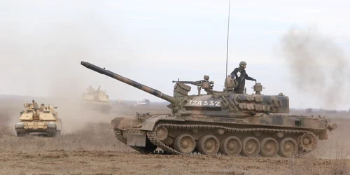 Exerciții militare în poligonul Smârdan cu tancuri Foto Eugen Mihai (134) JPG