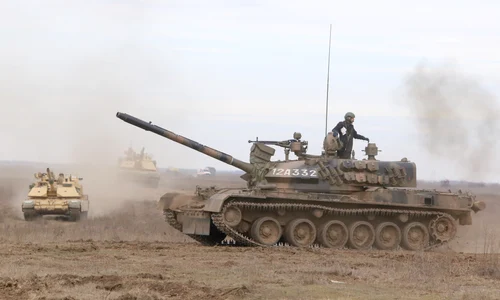 Exerciții militare în poligonul Smârdan cu tancuri Foto Eugen Mihai (134) JPG