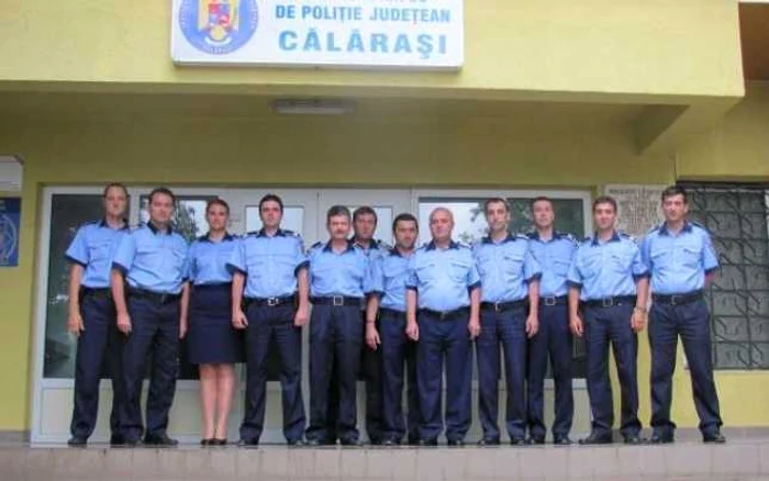 Uniforma de poliţist nu mi prezintă interes pentru tineri Foto:I.S.