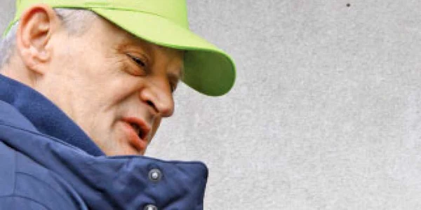 Edilul Capitalei, Sorin Oprescu, a fost înregistrat în timp ce discuta cu patronii unor firme de construcţii