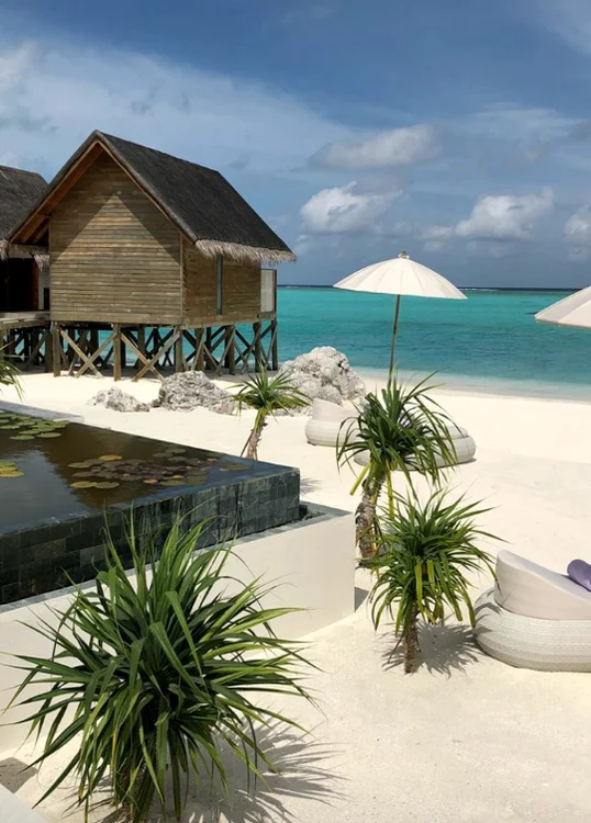 Delia se bucură de o vacanță de cinci stele în Maldive