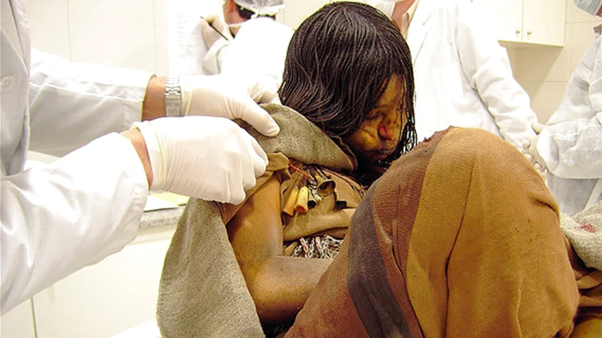 Mumia „Fecioarei din Llullaillaco” (© Flickr / Pedro Groover)