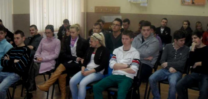 Asistenţii sociali le-au prezentat elevilor informaţii despre rolul acestei meserii