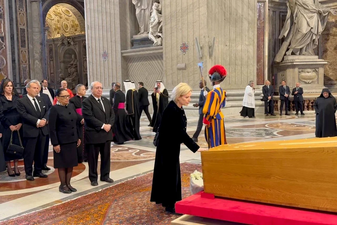 Olga Liubimova, la funeraliile Papei Francisc FOTO: X