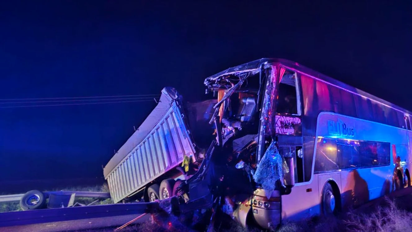 TIR-ul fusese ieri implicat în alt accident / foto: Facebook Bahor Gina