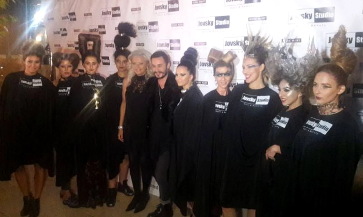 Adrian Perjovschi și-a deschis un salon de coafură în Pipera
