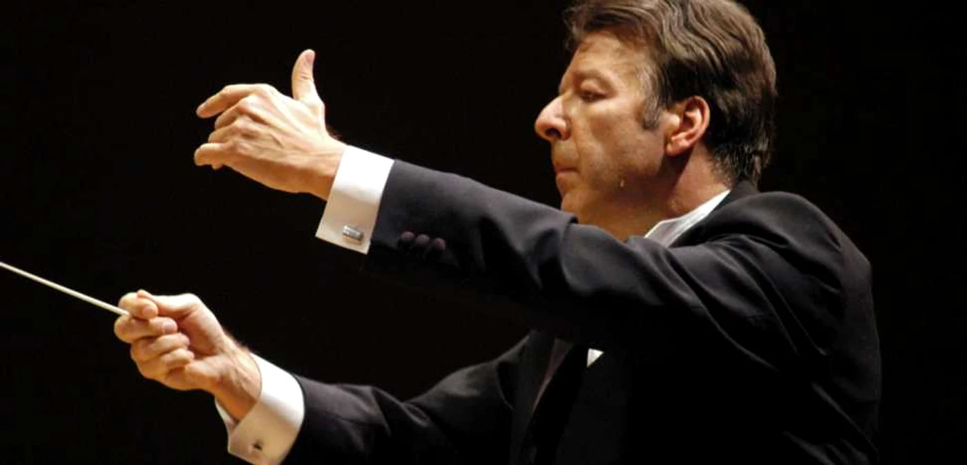 Peter Ruzicka a dirijat
mari orchestre ale lumii, din Berlin, Viena sau Tokyo. Foto: peter-ruzicka.de