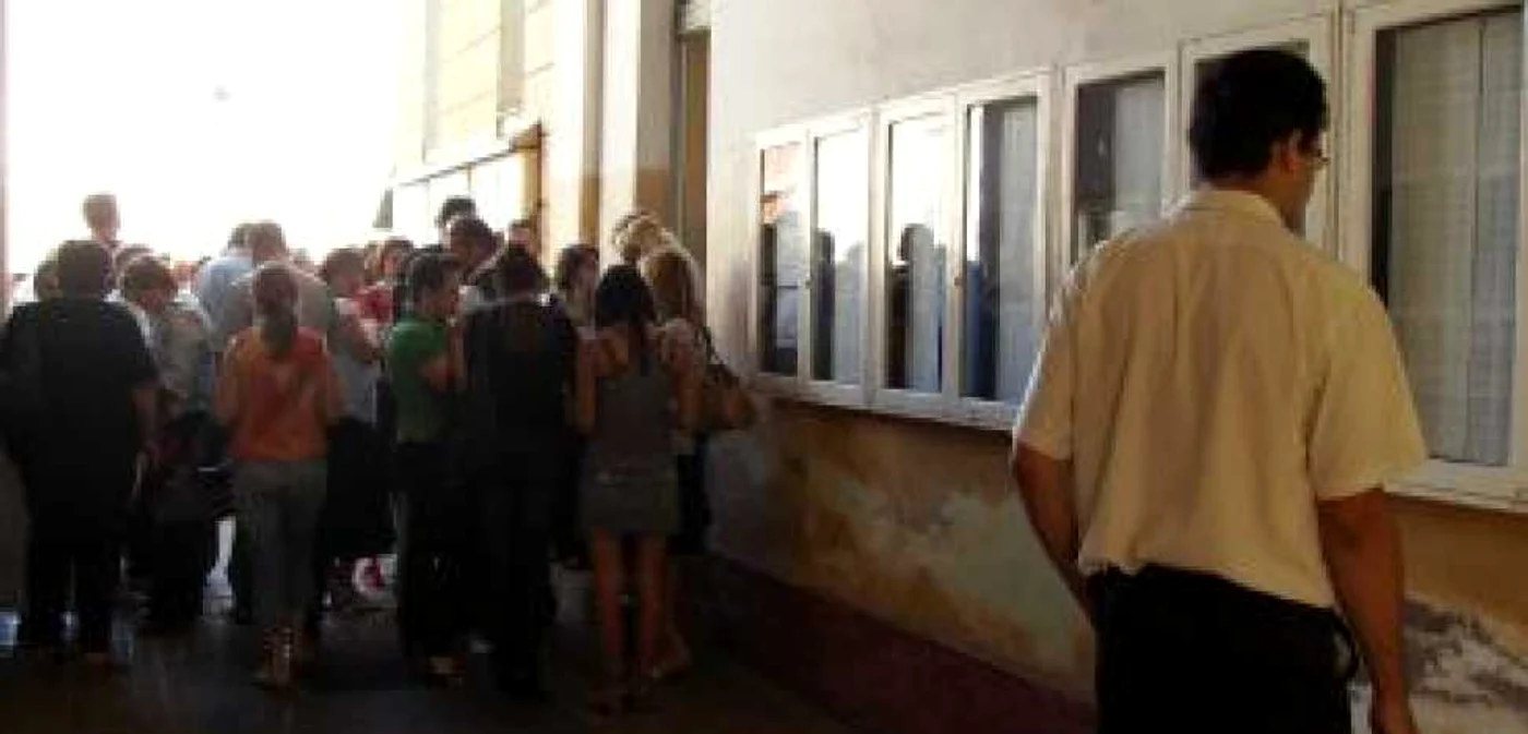Bistriţa:Sperietoarea reducerii posturilor bântuie învăţământul