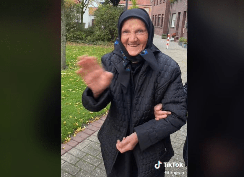 VIDEO Reacția unei bunicuțe când își revede fiica în Germania. „Am plâns gândindu-mă la mama pe care nu o mai am”