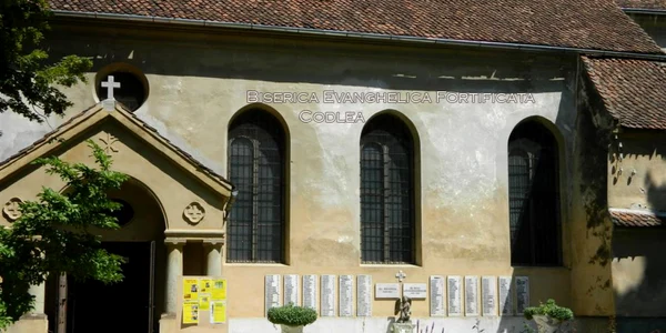 Biserica fortificatîă de la Codlea FOTO Ioan Buciumar