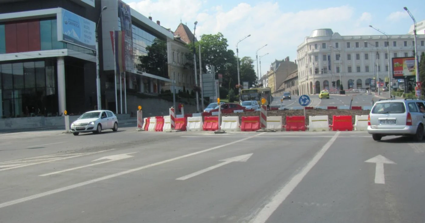 Opt noi sensuri giratorii vor fi amenajate in Sibiu anul acesta - Foto Arhiva Adevărul