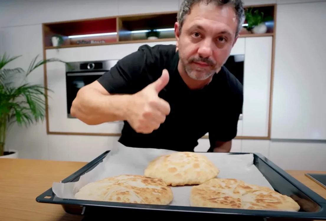 Chef Sorin Bontea a pregătit plăcinte de post cu varză FOTO click.ro