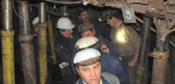 Hunedoara: Sindicatele sunt pregătite să negocieze primele ortacilor din Valea Jiului