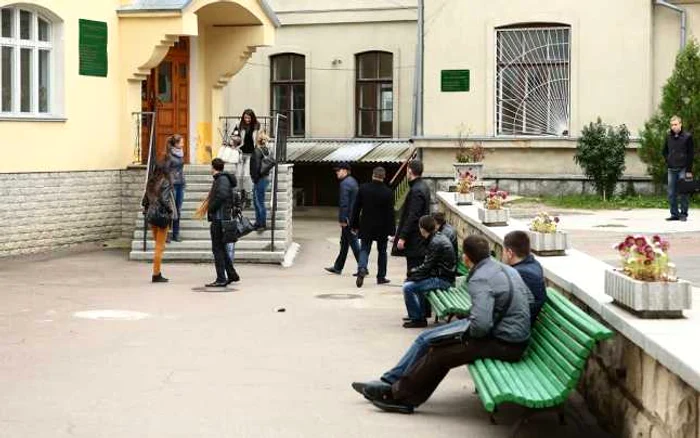 Studenţii Facultăţii de Drept de la USM susţin că sunt mulţumiţi de calitatea studiilor Foto: Dumitru Goncear
