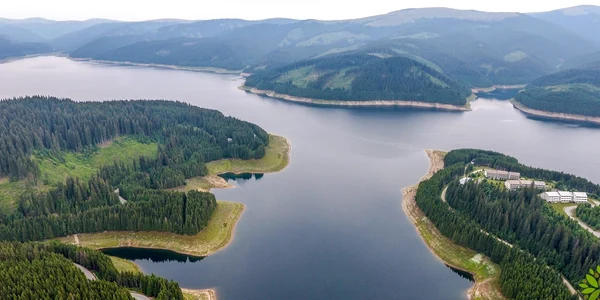 Stațiunea Vidra Voineasa din județul Vâlcea panoramă aeriană Foto Apa și prietenii săi 