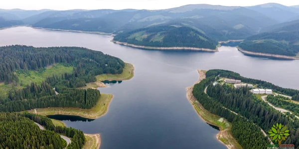Stațiunea Vidra Voineasa din județul Vâlcea panoramă aeriană Foto Apa și prietenii săi 