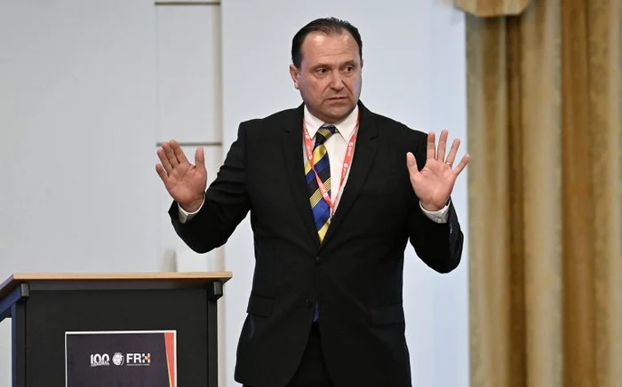 Constantin Din este noul președinte al Federației Române de Handbal (FOTO: Mediafax)